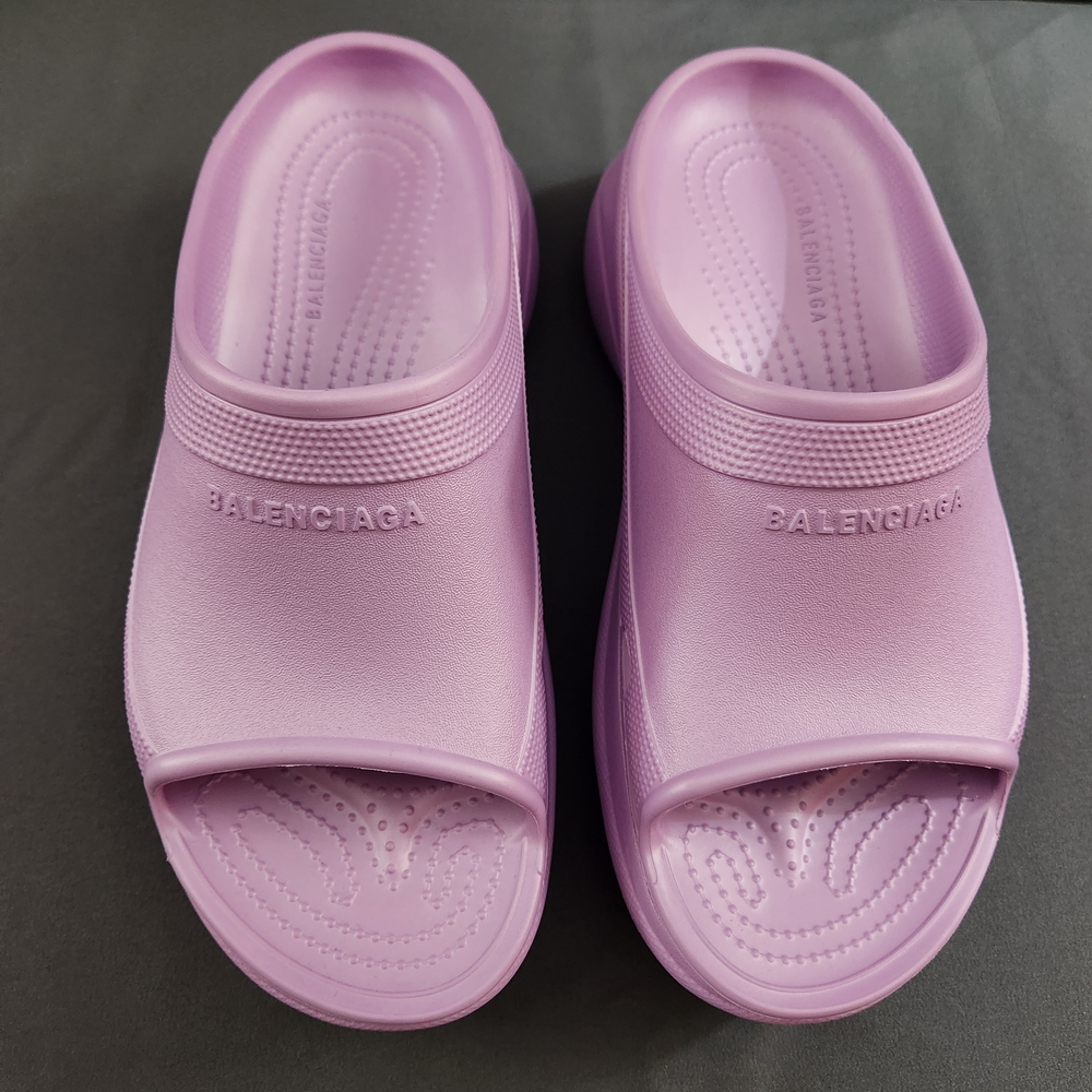 Balenciaga Pool Crocs Slide Sandals In Lilac - Picture 3 of 16